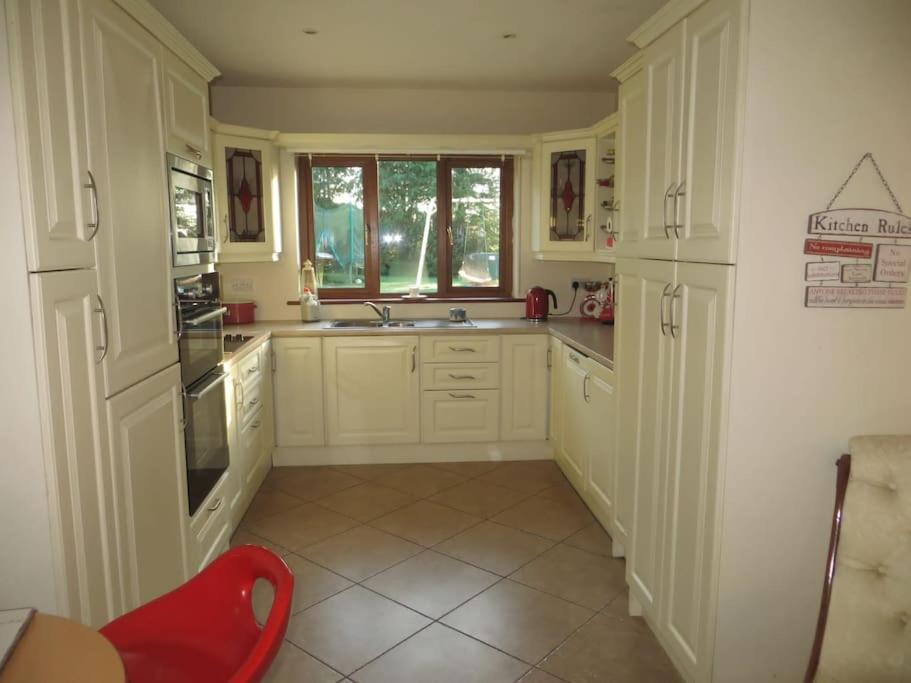 Borodino Studio Apartment Enniscorthy Exterior foto